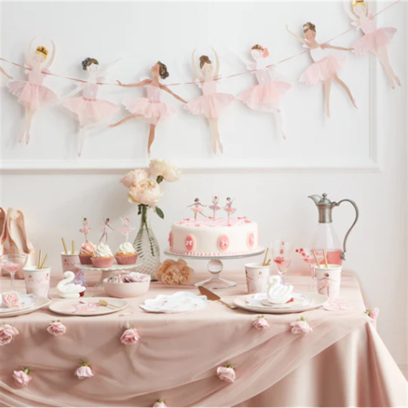 Meri Meri - Ballerina Garland - Balerin Asılan Süs - 636997276366 Meri Meri - Ballerina Garland - Balerin Asılan Süs - 636997276366 - 636997276366