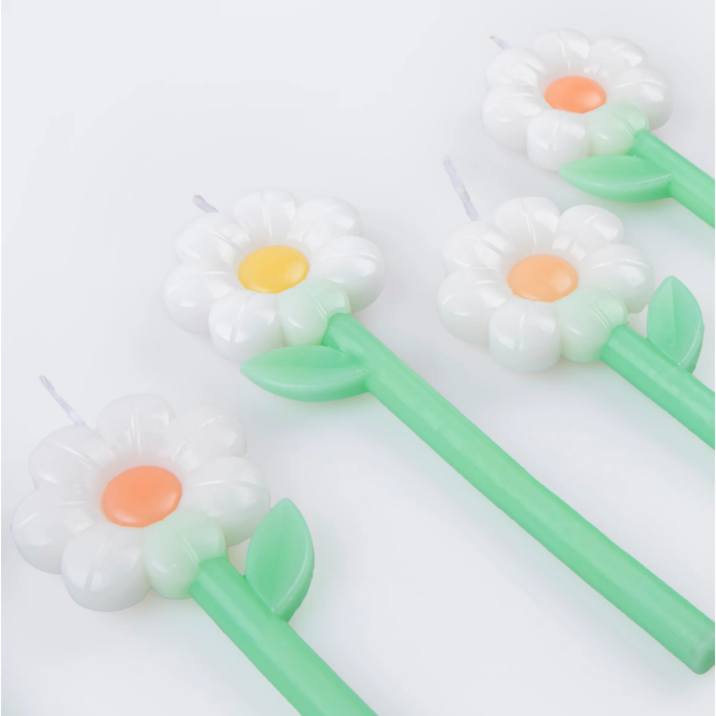 Meri Meri - Daisy Candles - Papatya Mumlar (x6) - 636997288369 Meri Meri - Daisy Candles - Papatya Mumlar (x6) - ST00127 - 636997288369