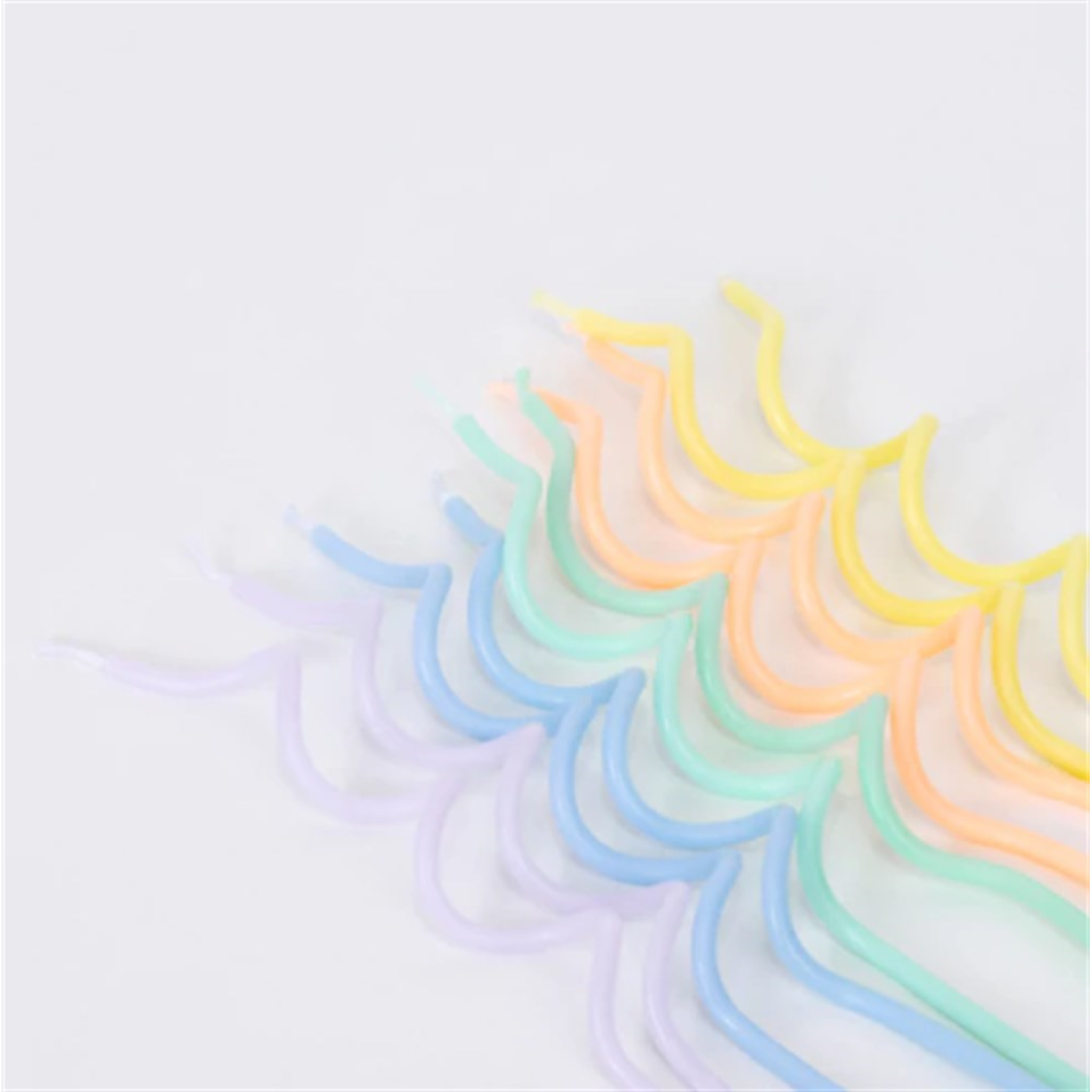 Meri Meri - Pastel Swirly Candles - Pastel Kıvrımlı Mumlar - 20li - 636997276267 Meri Meri - Pastel Swirly Candles - Pastel Kıvrımlı Mumlar - 20li - ST00152 - 636997276267