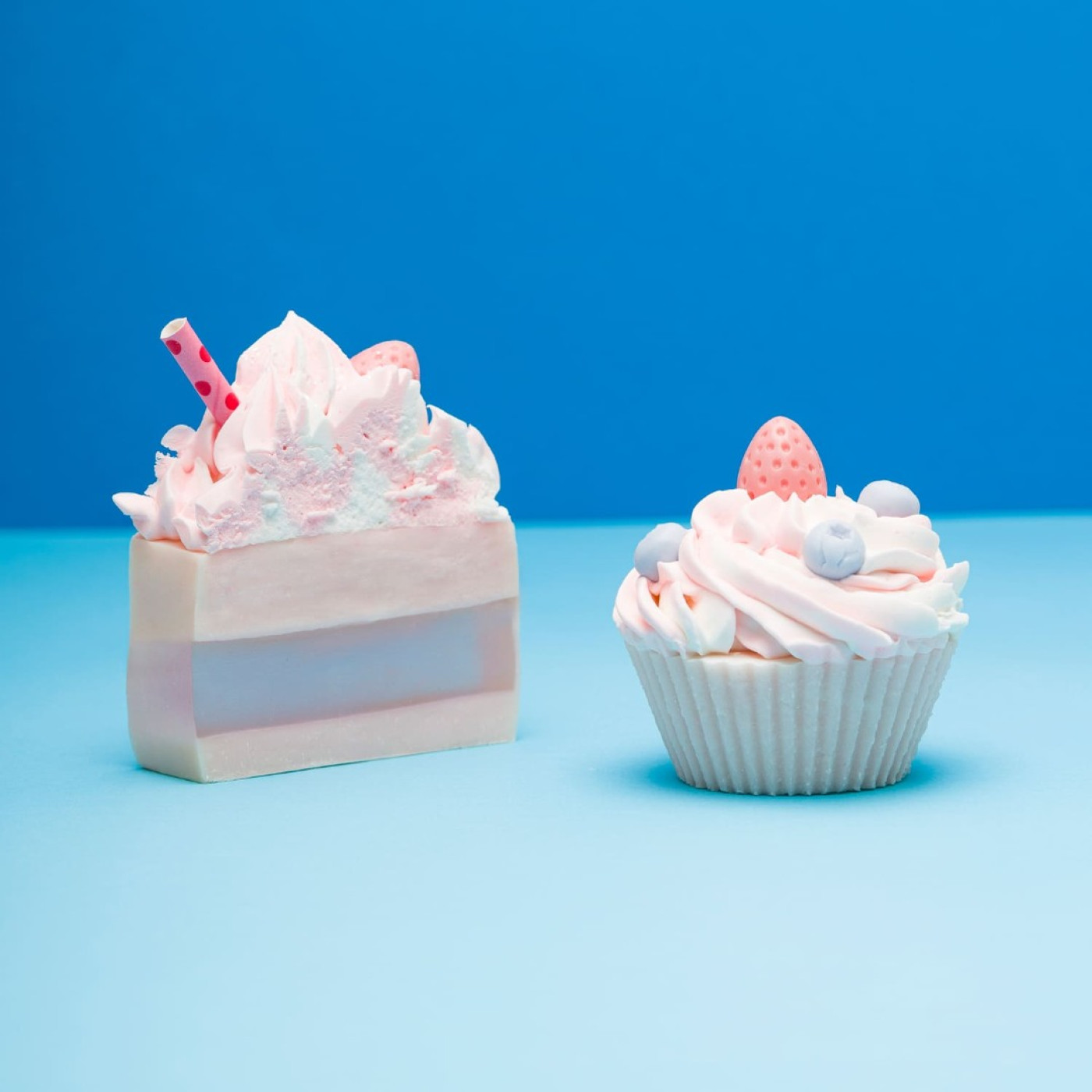 Baveal - Cake Art Pasta Dilimi Pembe Pipet Tasarımlı Nemlendiricili El ve Vücut Sabunu - 8684798570032 Baveal - Cake Art Pasta Dilimi Pembe Pipet Tasarımlı Nemlendiricili El ve Vücut Sabunu - 8684798570032 - 8684798570032