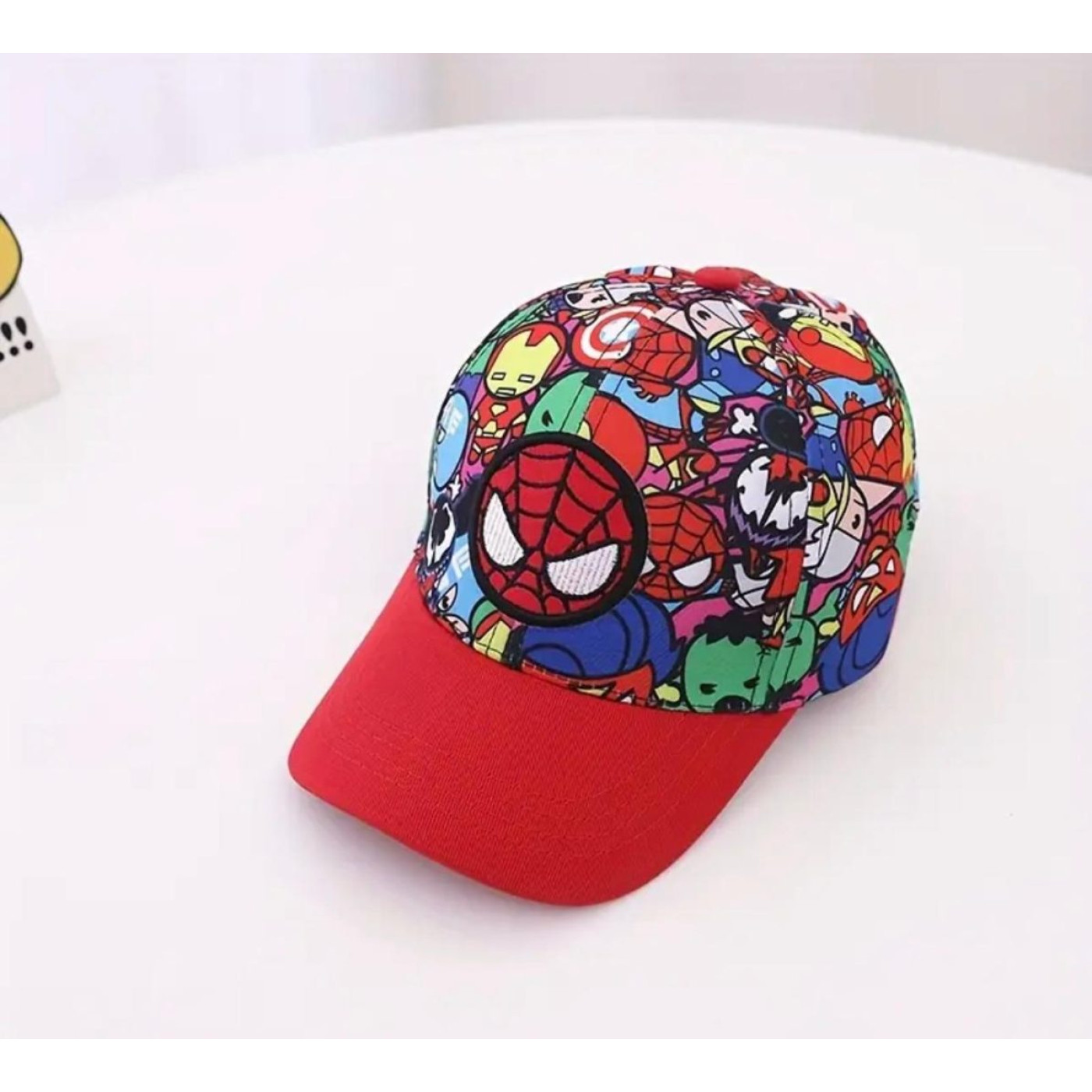 Marvel Örümcek Adam Desenli Kırmızı Çocuk Şapkası