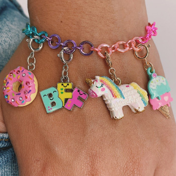 CHARM IT! Rainbow Chain Bracelet