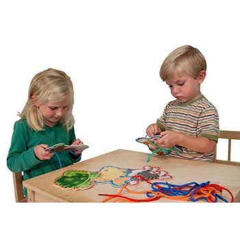 Melissa & Doug - Ahşap İp Geçirme - Evcil Hayvanlar