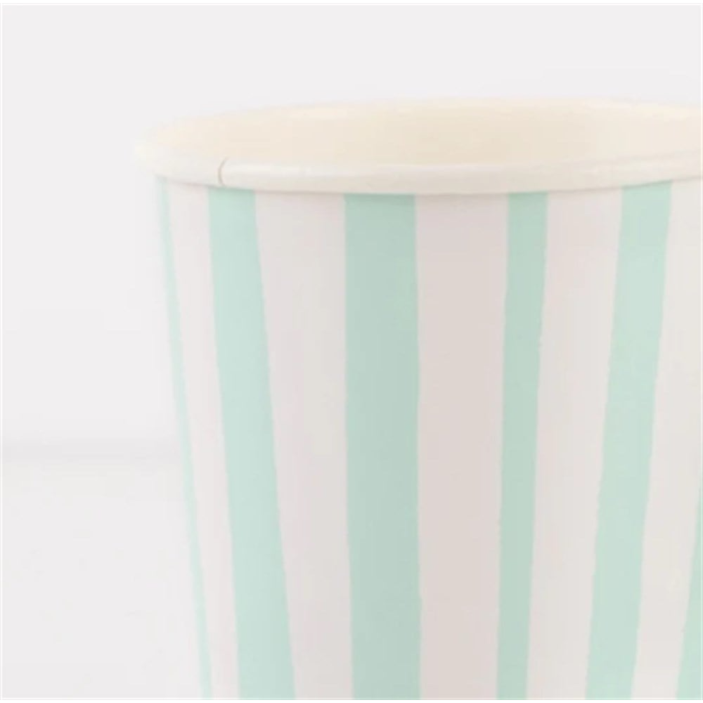 Meri Meri - Mint Stripe Cups - Mint Çizgili Bardaklar - 8'li - 224496 - 636997277912