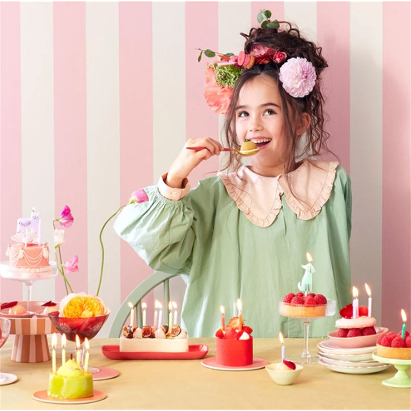 Meri Meri - Rainbow Twisted Mini Candles - Gökkuşağı Renk Kıvrımlı Mini Mumlar - 50li - 271246 - 636997284736