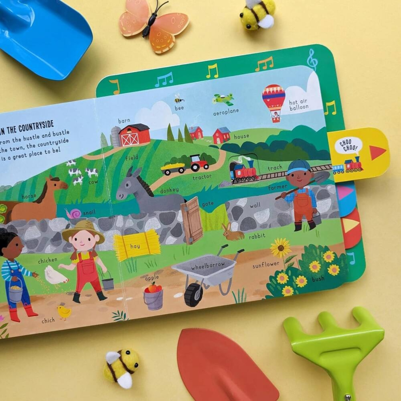 Out & About (Pull-Tab Sound Book) - 9781835091982 - 9781835091982