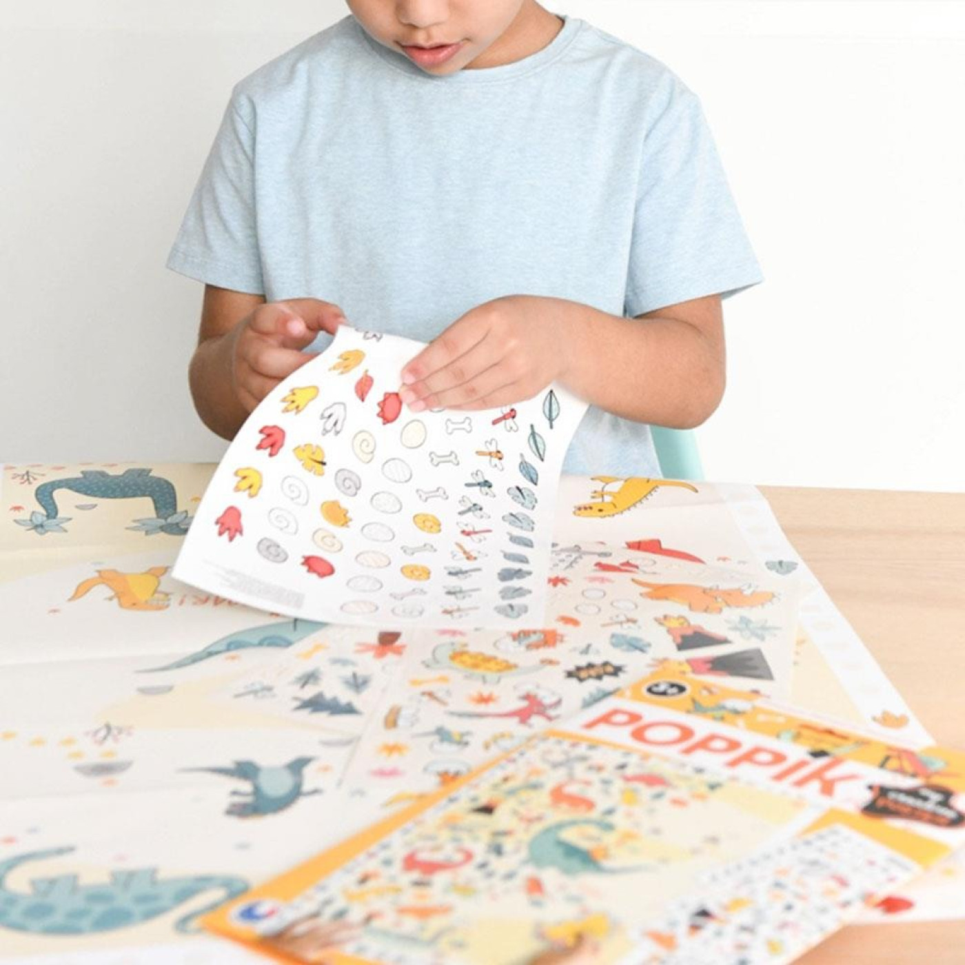 Poppik - Creative Dinosaurs Poster - CRE002 - 3760262412016