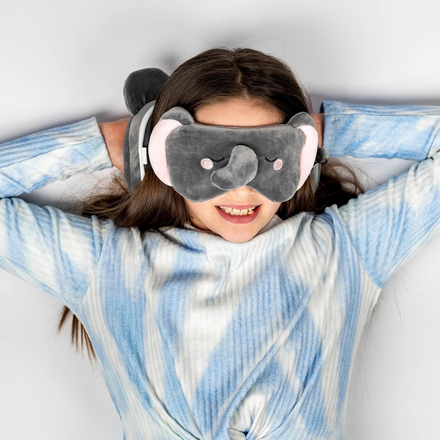 Relaxeazzz Seyahat Yastığı ve Göz Bandı Fil Relaxeazzz Seyahat Yastığı ve Göz Bandı Fil