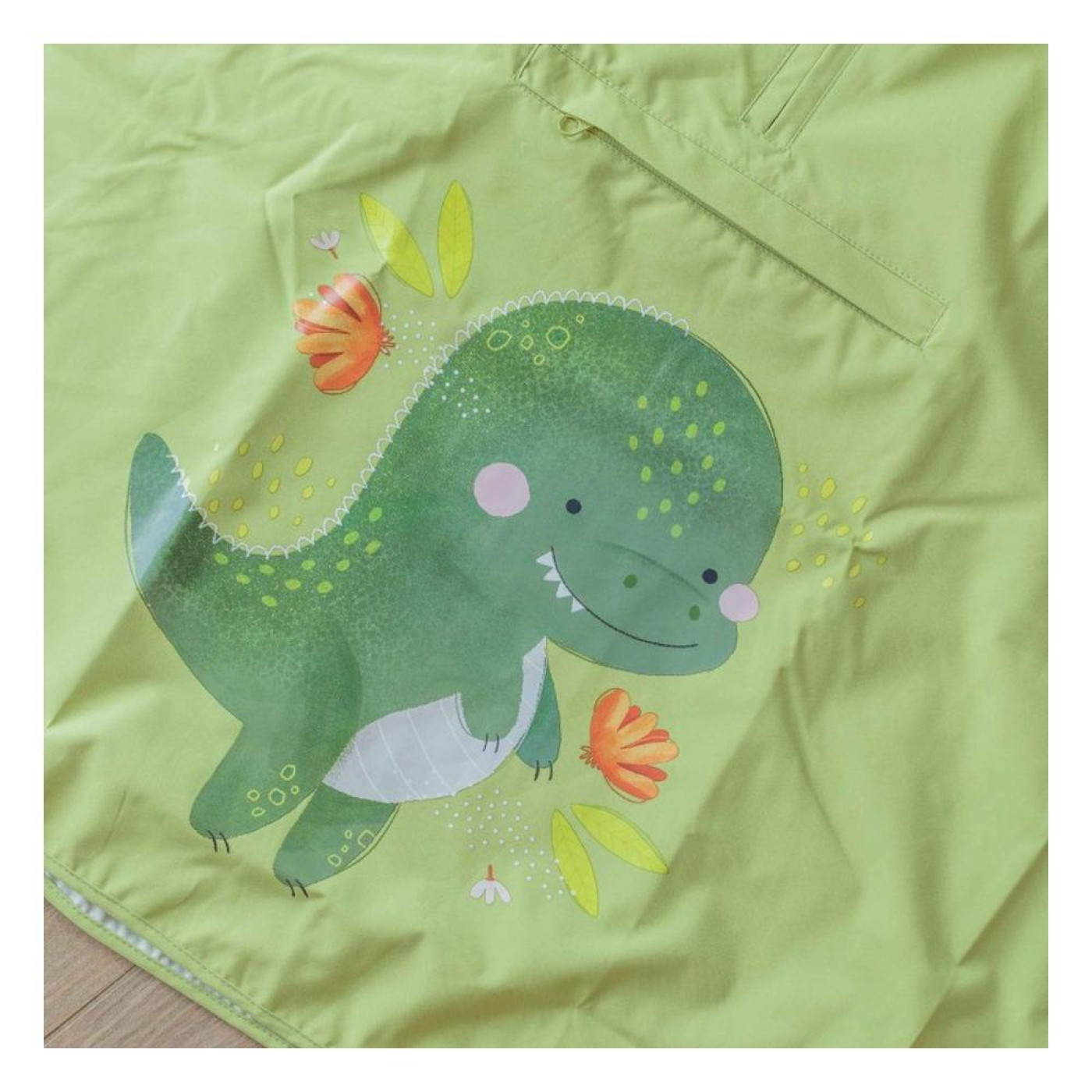 Sassi Çocuk Panço Yağmurluk - Güçlü Dinozor - 1.990,00TL TL - Kiki's Corner Sassi Çocuk Panço Yağmurluk - Güçlü Dinozor - Şemsiyeler Görseli