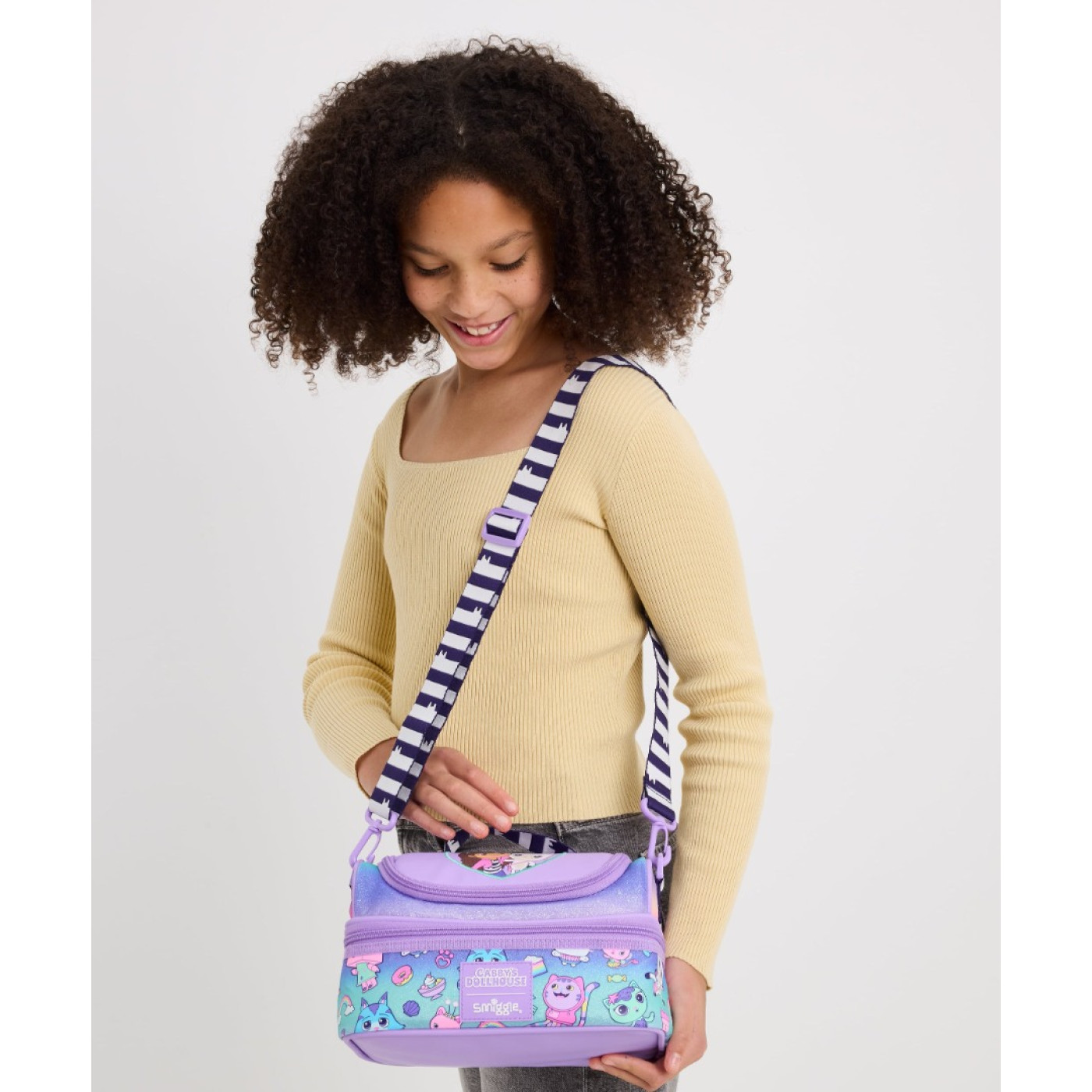Smiggle - Gabbys Dollhouse Çift Katlı Beslenme Çantası - 9332934388994 Smiggle - Gabbys Dollhouse Çift Katlı Beslenme Çantası - 9332934388994 - 9332934388994