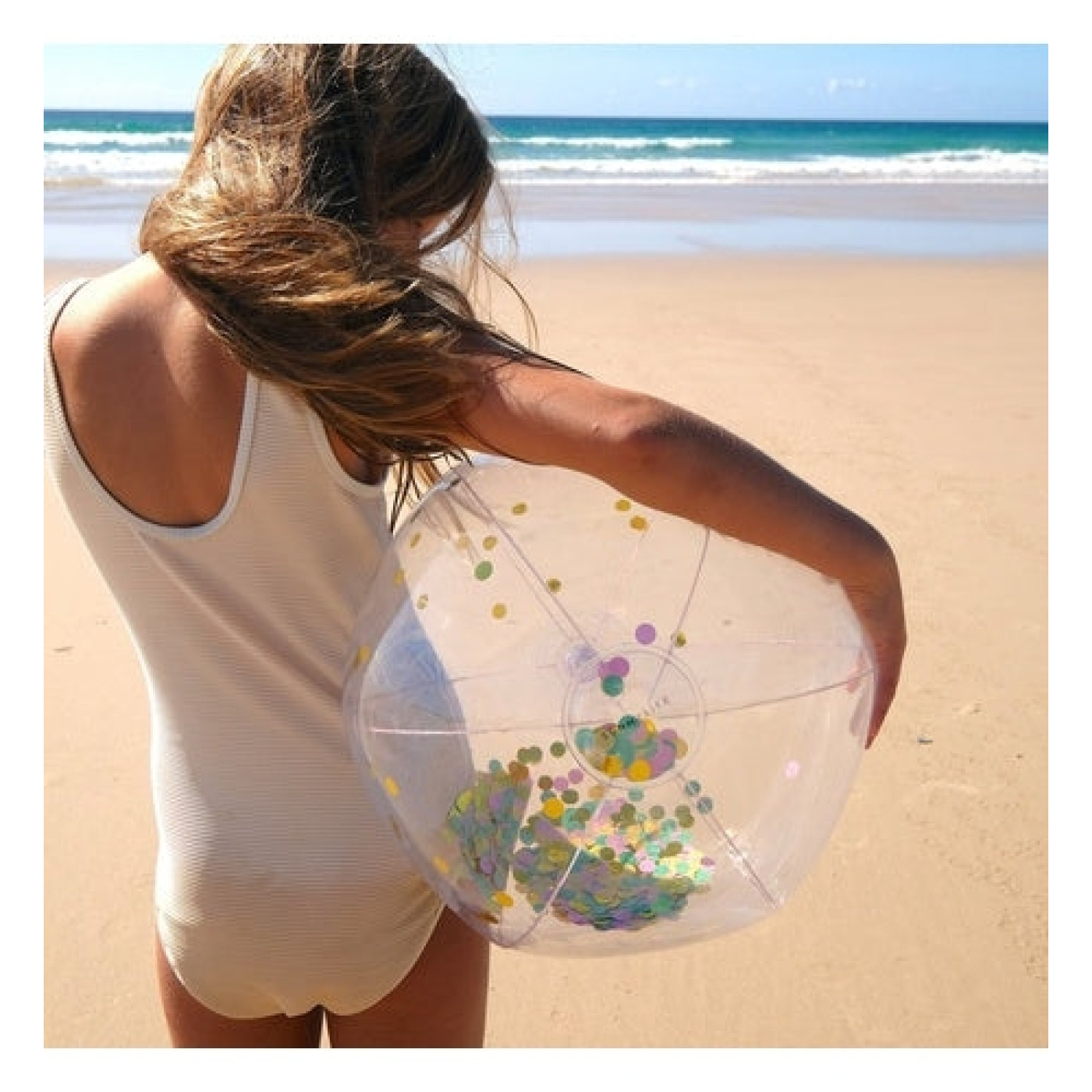 Sunnylife | Inflatable Konfetili Plaj Topu Sunnylife | Inflatable Konfetili Plaj Topu