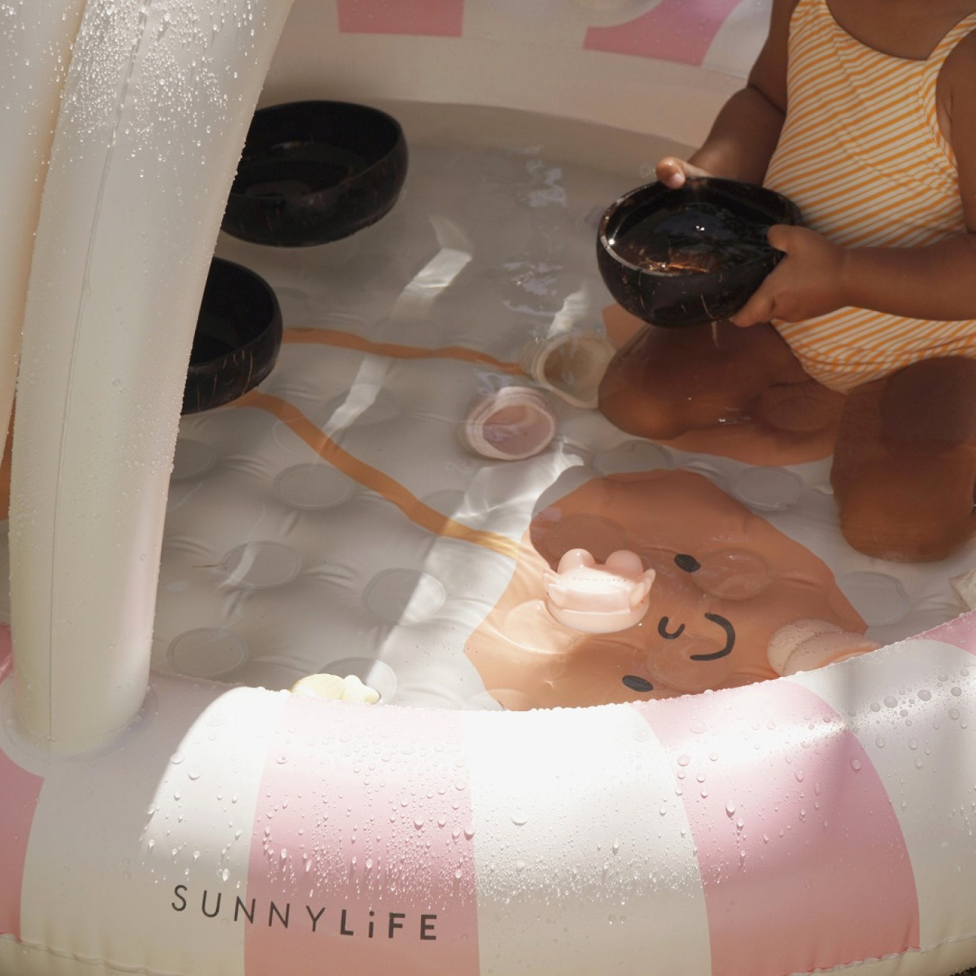 Sunnylife - Kirazlı Çocuk Havuzu Simidi Sunnylife - Kirazlı Çocuk Havuzu Simidi