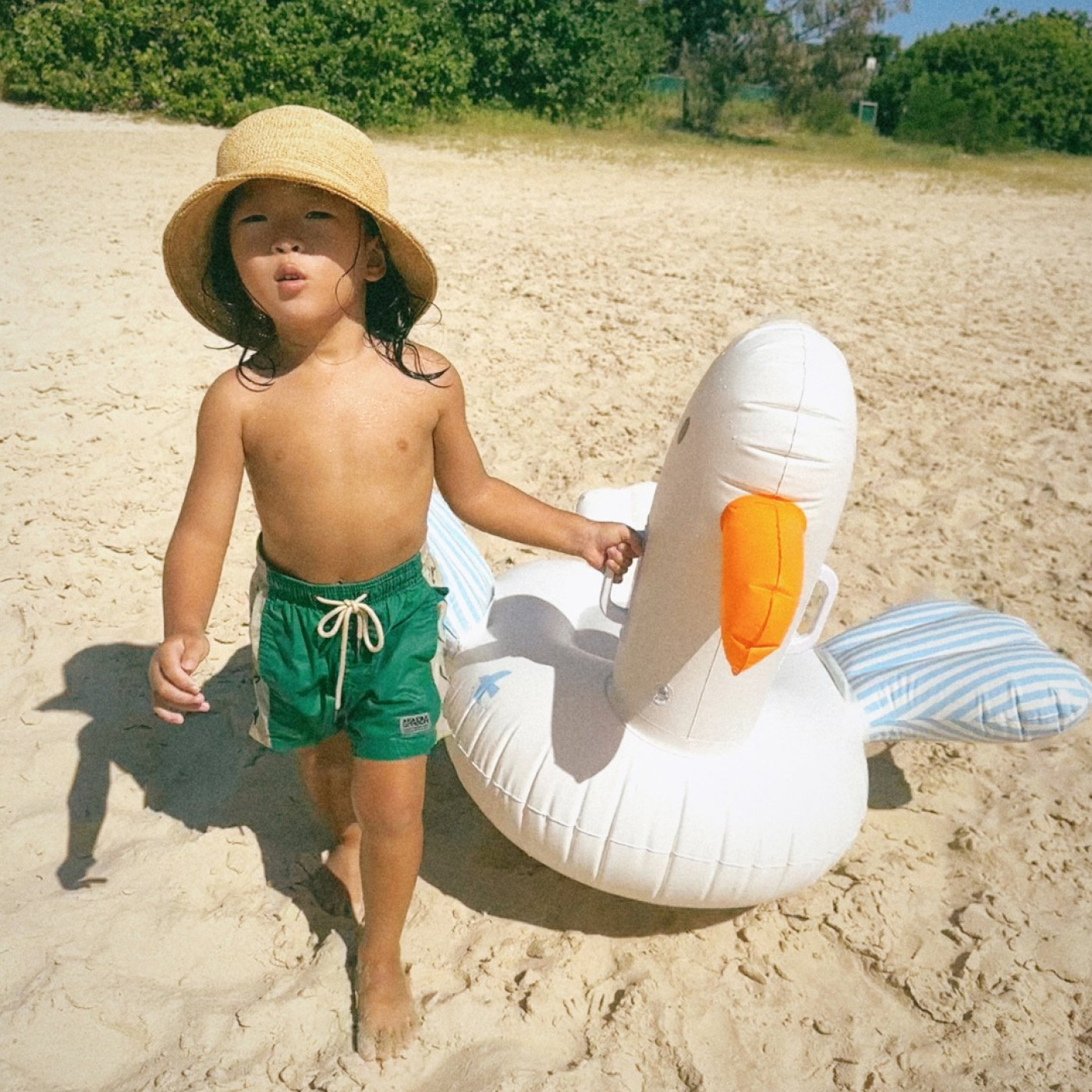 Sunnylife - Çocuk Şişme Havuz ve Deniz Yatağı Sunnylife - Çocuk Şişme Havuz ve Deniz Yatağı